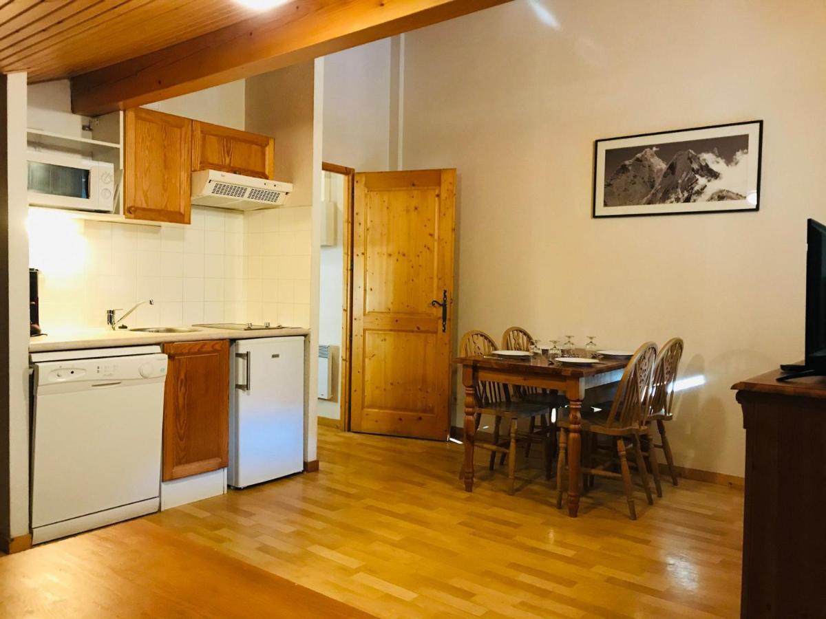 Studio Mansarde Avec Balcon, Piscine Et Parking Souterrain A Samoens - Fr-1-629-92 Exterior foto